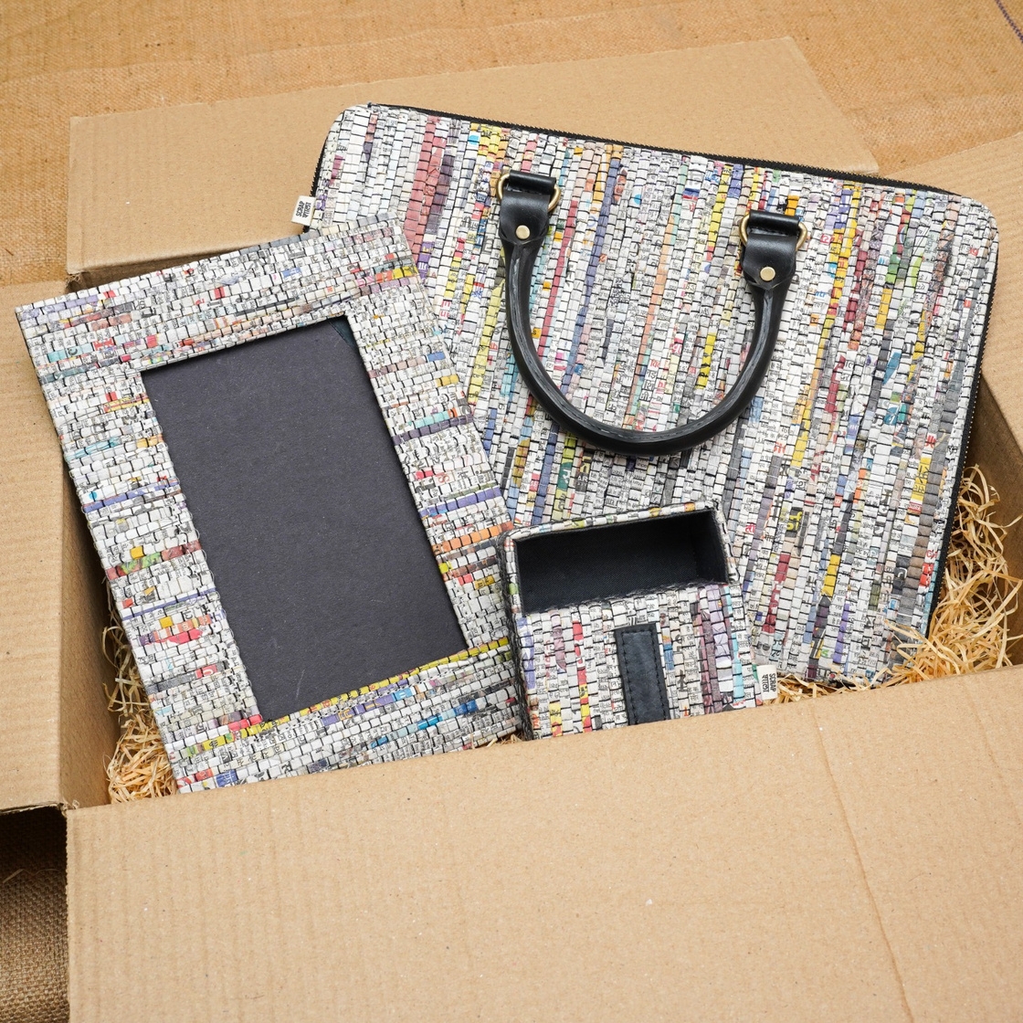 Laptop bag, Photo frame